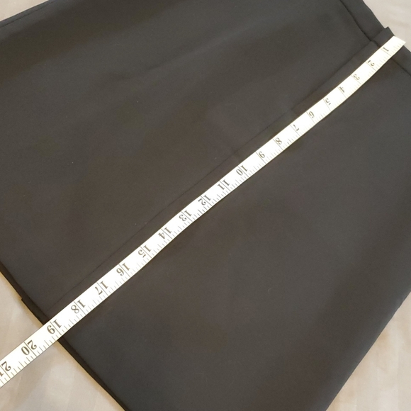 GAP Stretch Black Skirt, Size 1 - Picture 7 of 8
